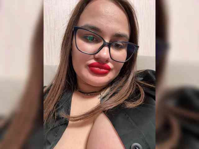 Sweetgirl31111 webcam