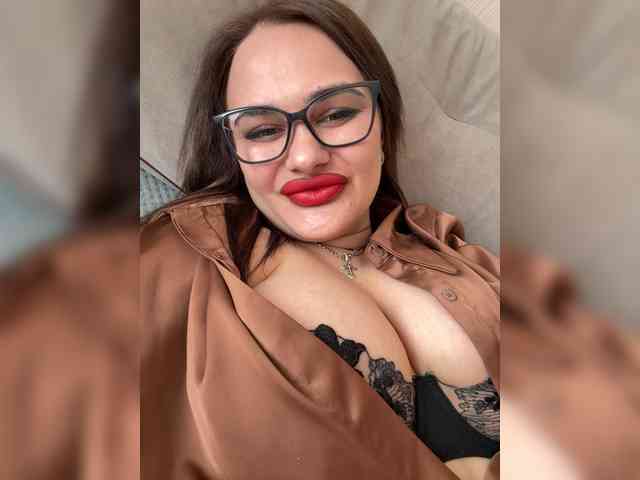 Sweetgirl31111 webcam
