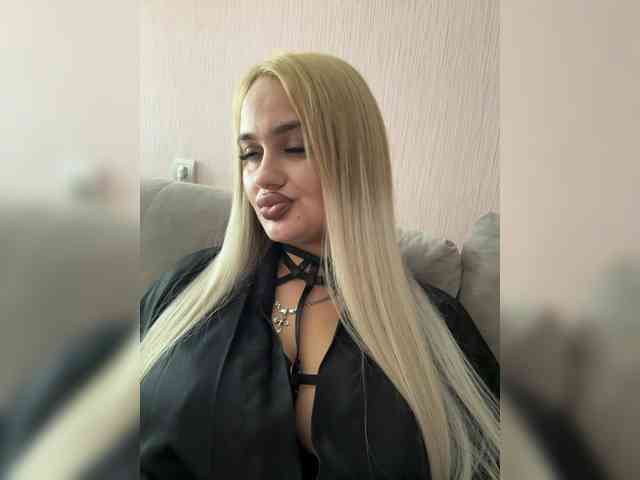 Sweetgirl31111 webcam
