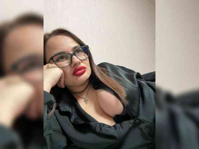 Sweetgirl31111 webcam