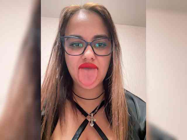 Sweetgirl31111 webcam