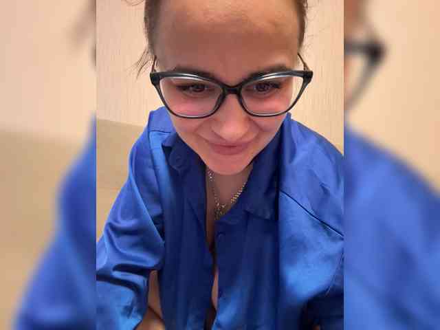 Sweetgirl31111 webcam