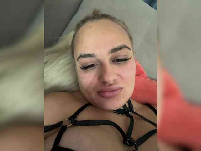 Sweetgirl31111 webcam