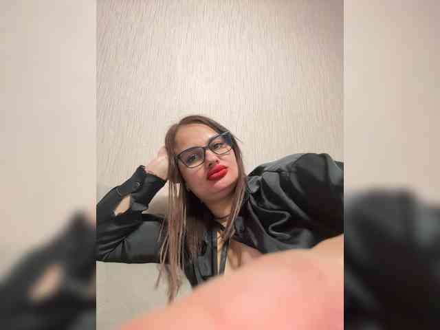 Sweetgirl31111 webcam