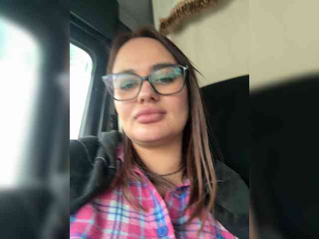 Sweetgirl31111 webcam