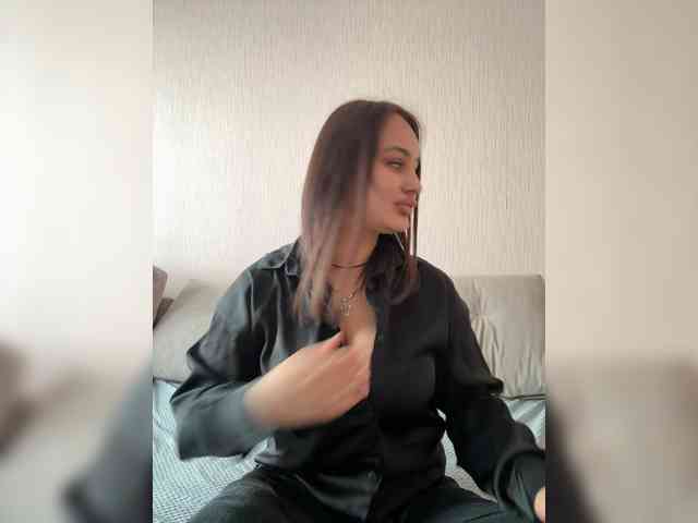 Sweetgirl31111 webcam