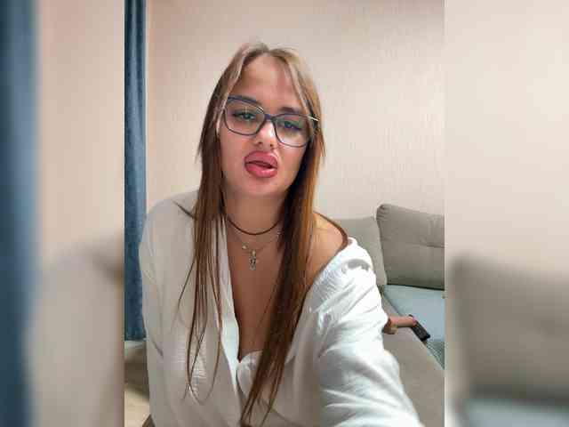 Sweetgirl31111 webcam