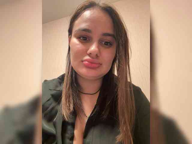 Sweetgirl31111 webcam