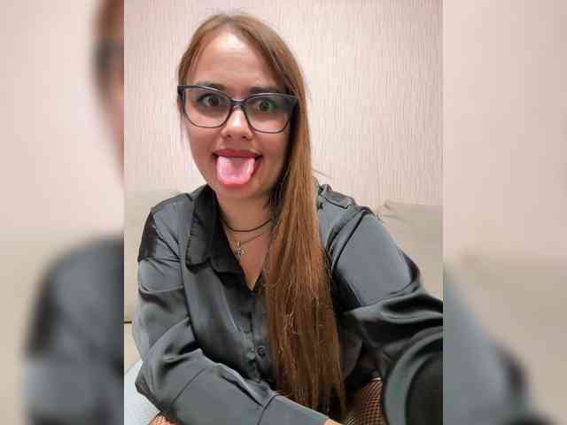 Sweetgirl31111 webcam