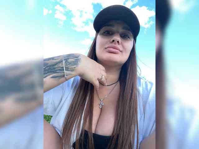 Sweetgirl31111 webcam