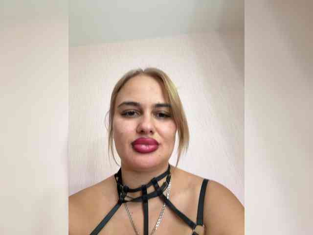 Sweetgirl31111 webcam