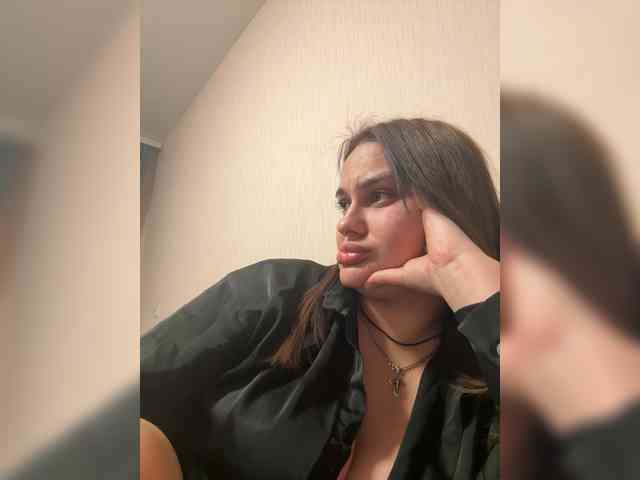 Sweetgirl31111 webcam