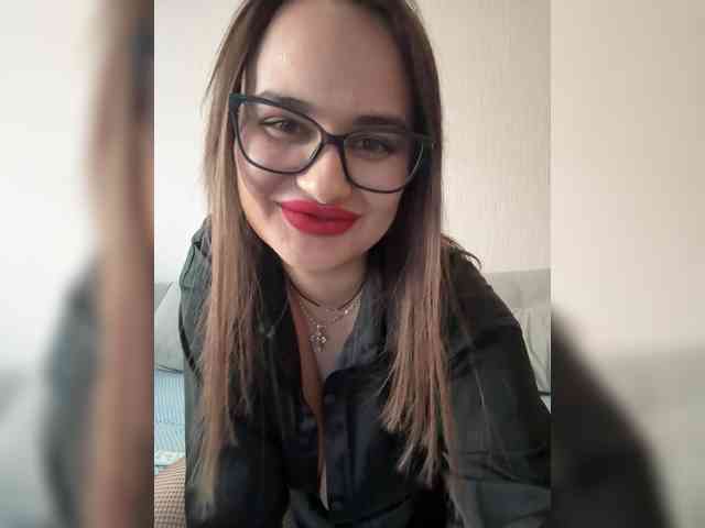 Sweetgirl31111 webcam