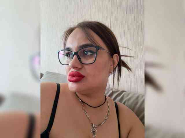 Sweetgirl31111 webcam