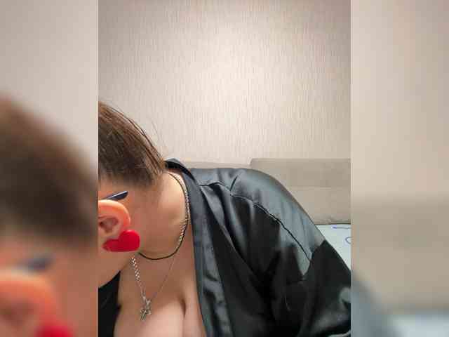 Sweetgirl31111 webcam