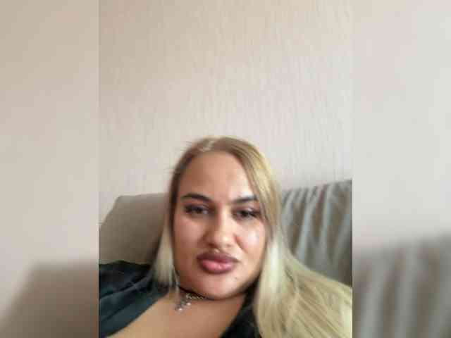 Sweetgirl31111 webcam