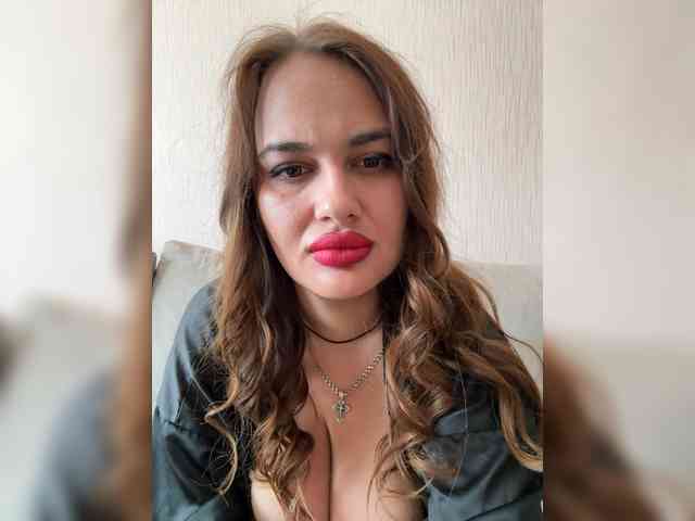 Sweetgirl31111 webcam