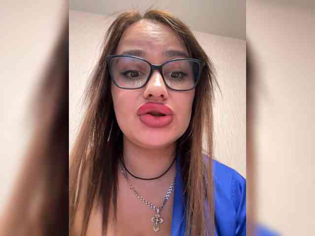Sweetgirl31111 webcam