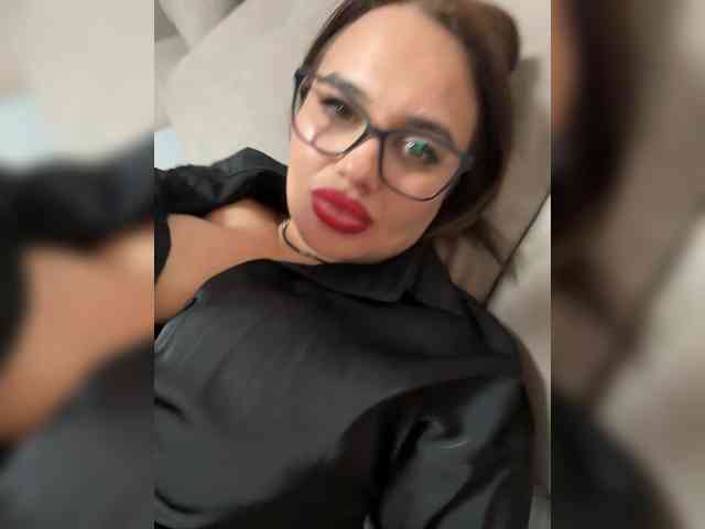 Sweetgirl31111 webcam