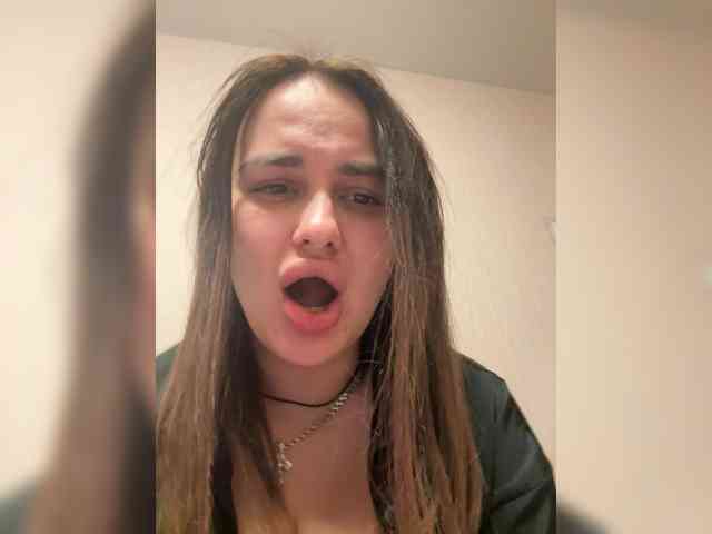 Sweetgirl31111 webcam