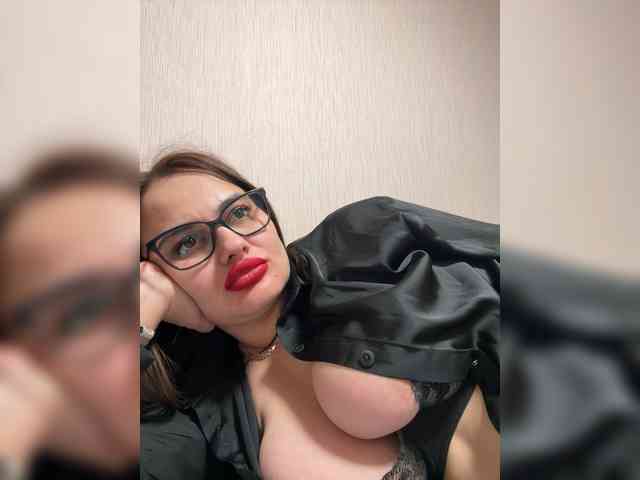 Sweetgirl31111 webcam