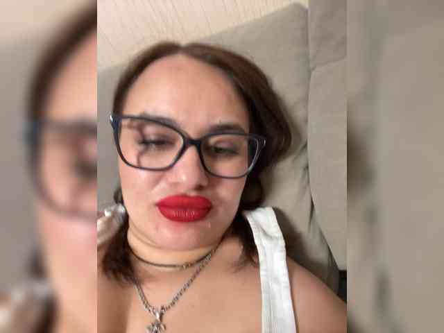 Sweetgirl31111 webcam