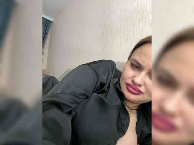 Sweetgirl31111 webcam