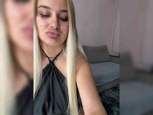 Sweetgirl31111 webcam