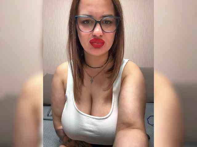 Sweetgirl31111 webcam