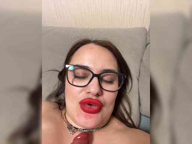 Sweetgirl31111 webcam