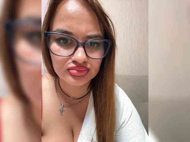Sweetgirl31111 webcam