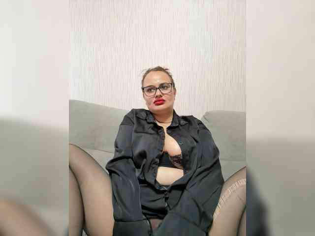 Sweetgirl31111 webcam