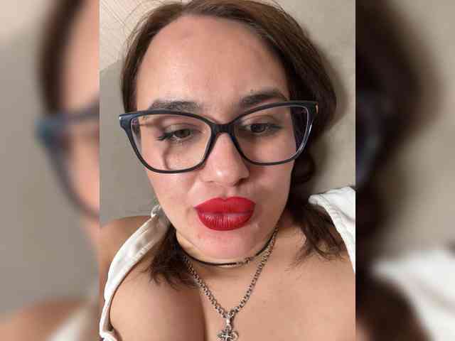 Sweetgirl31111 webcam