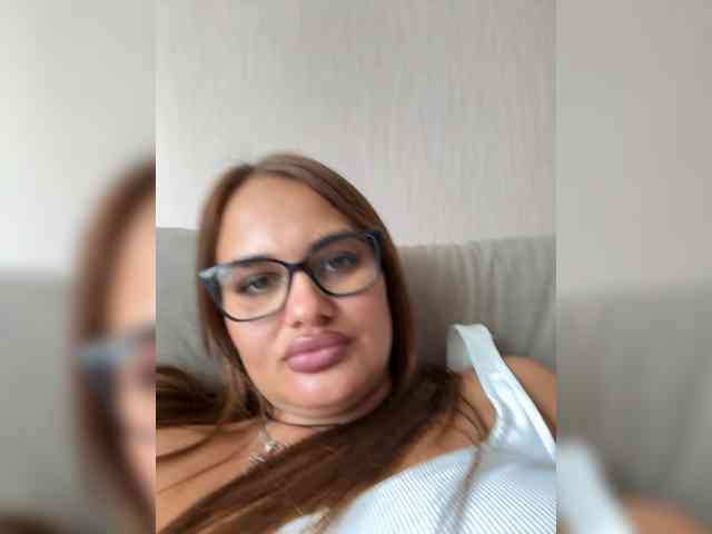 Sweetgirl31111 webcam
