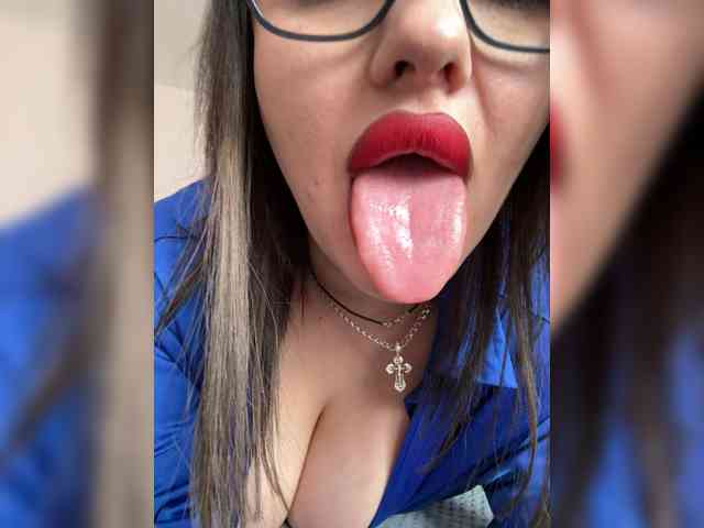 Sweetgirl31111 webcam