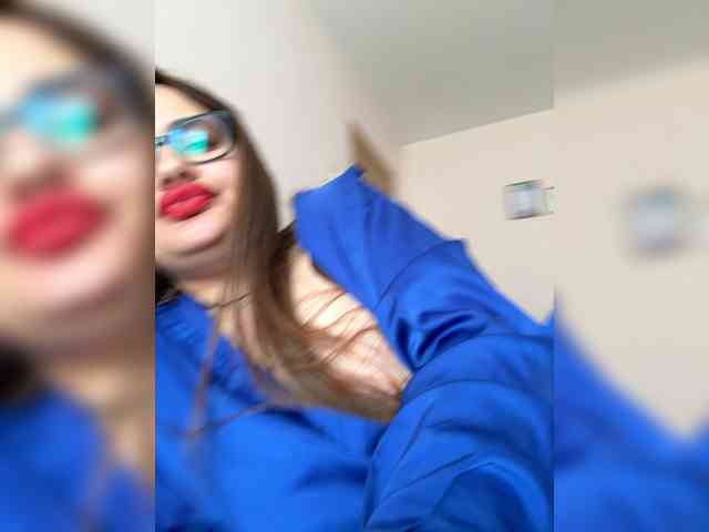 Sweetgirl31111 webcam