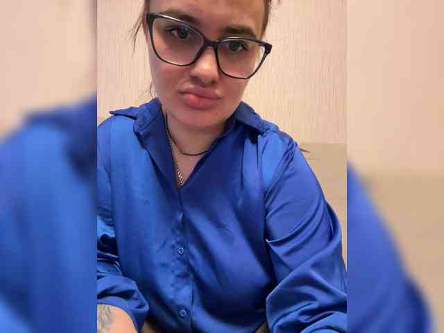 Sweetgirl31111 webcam