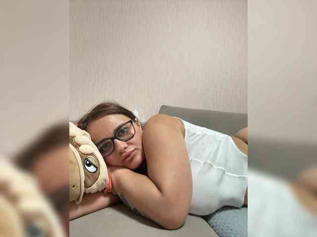 Sweetgirl31111 webcam