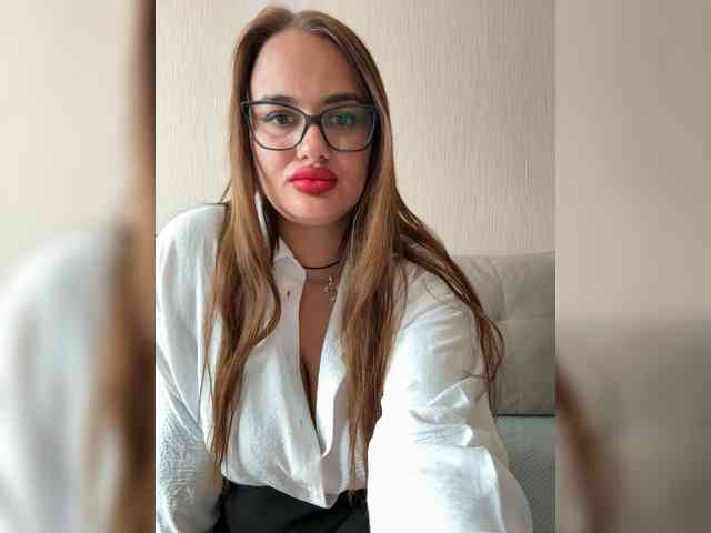 Sweetgirl31111 webcam