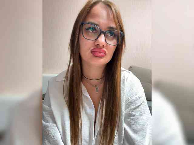 Sweetgirl31111 webcam