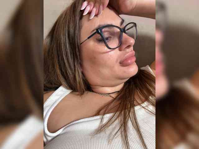 Sweetgirl31111 webcam