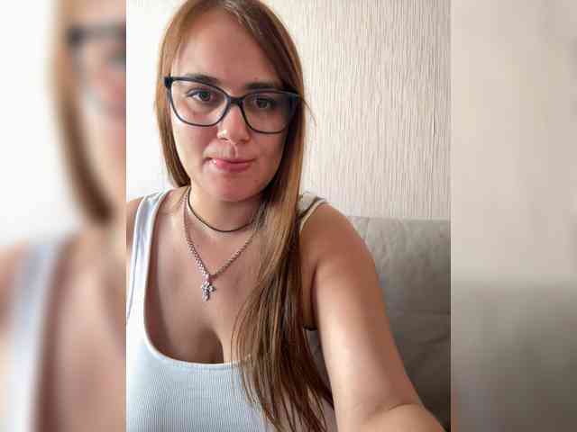 Sweetgirl31111 webcam