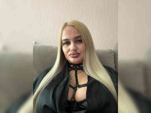 Sweetgirl31111 webcam