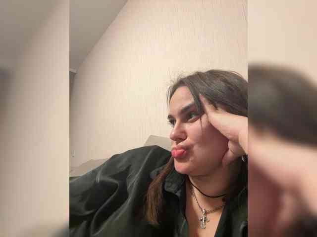 Sweetgirl31111 webcam