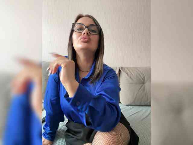 Sweetgirl31111 webcam