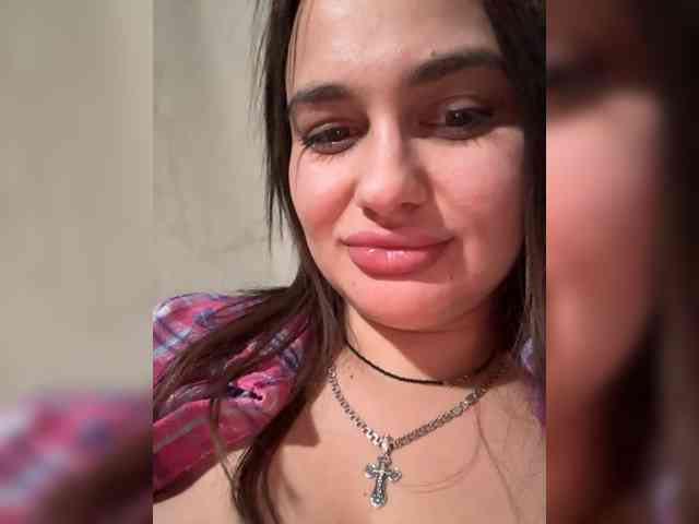 Sweetgirl31111 webcam