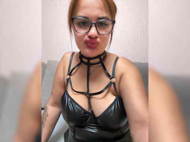 Sweetgirl31111 webcam