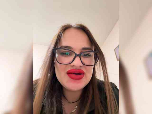 Sweetgirl31111 webcam