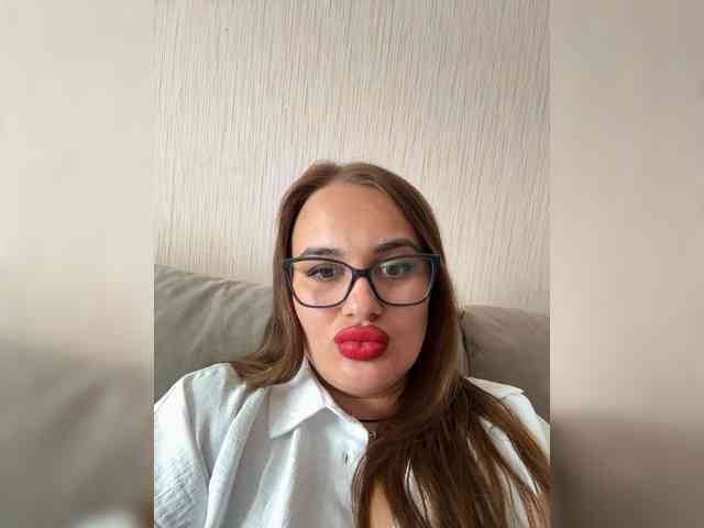 Sweetgirl31111 webcam