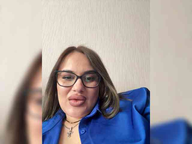 Sweetgirl31111 webcam